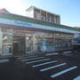 コンビニ　ファミリーマート京急大津（コンビニ）まで450m