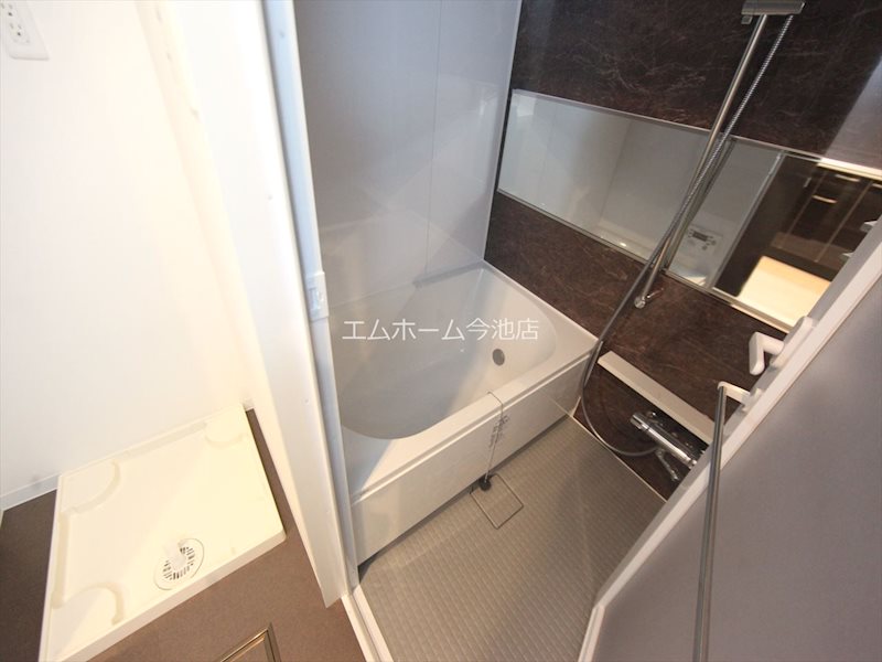 バス・シャワールーム　追い焚き・浴室暖房乾燥機能付バス