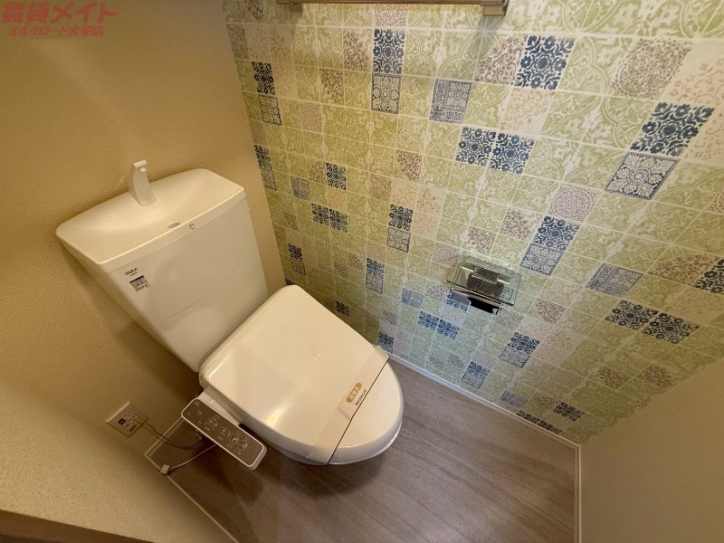 トイレ　別部屋参考写真です