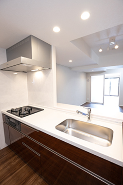 キッチン　※写真は同タイプ住戸です。