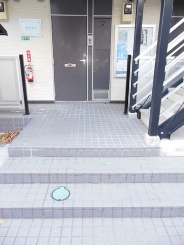 エントランス　★共用通路です★