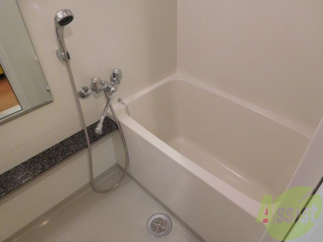 バス・シャワールーム　１日の疲れを癒してください。