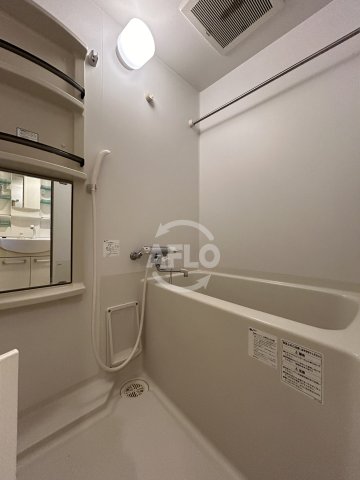 バス・シャワールーム　ミルフィーユ　浴室