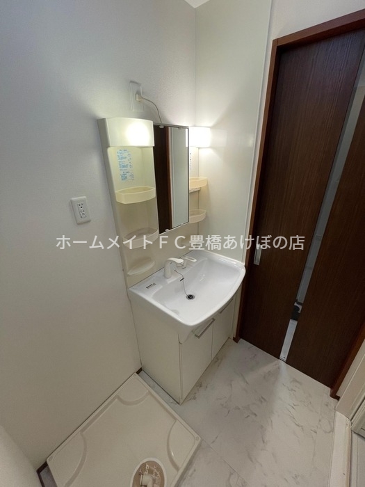 洗面設備　同型別部屋写真