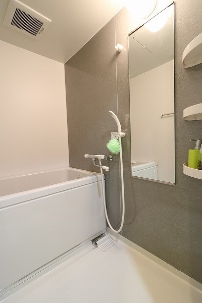 バス・シャワールーム　バスルーム