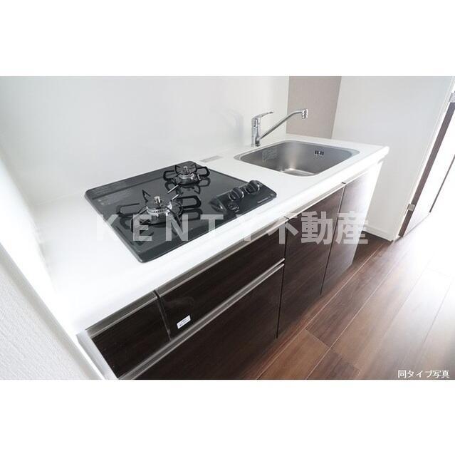 キッチン　コンパクトなキッチンで掃除もラクラク