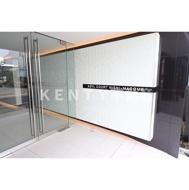 エントランス　落ち着いたエントランスです