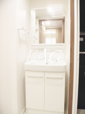 洗面設備　独立洗面台です。