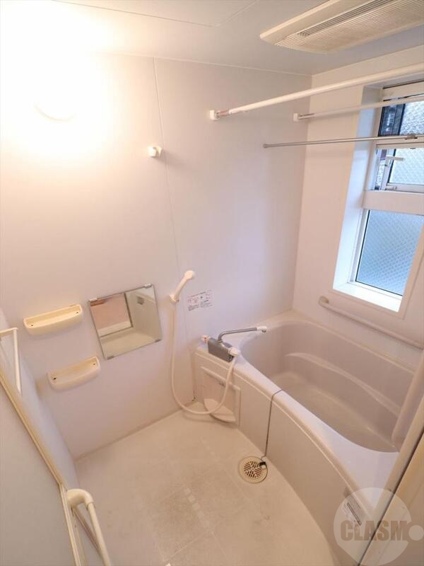 バス・シャワールーム　浴室乾燥機付き