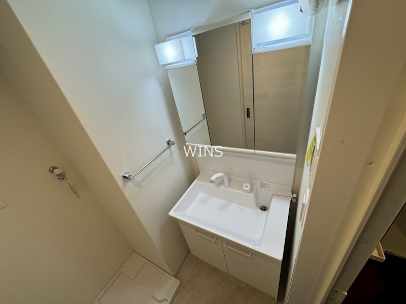 洗面設備　別部屋参考写真です