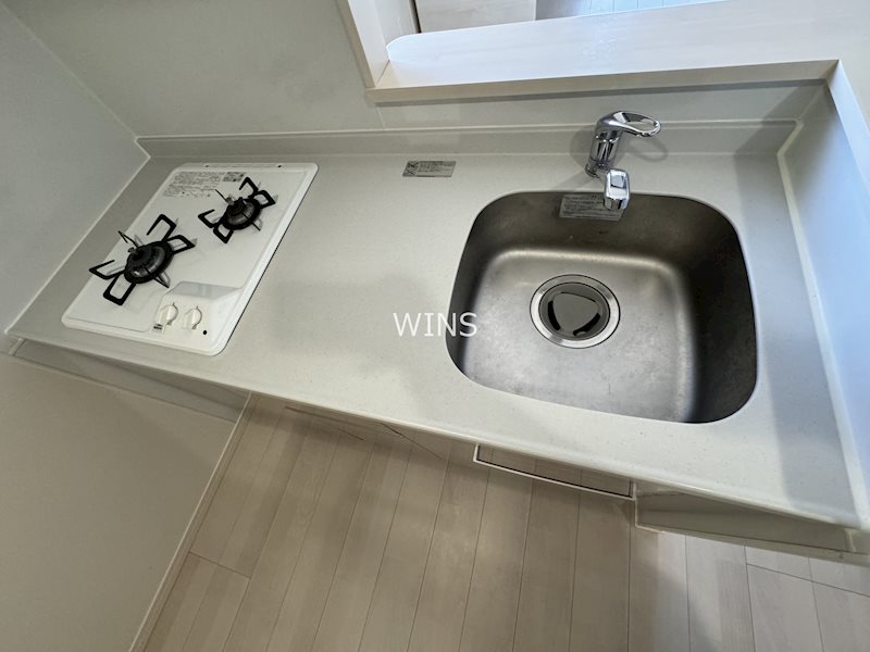 キッチン　別部屋参考写真です