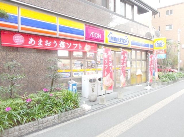 コンビニ　ミニストップ博多駅前3丁目店（コンビニ）まで135m