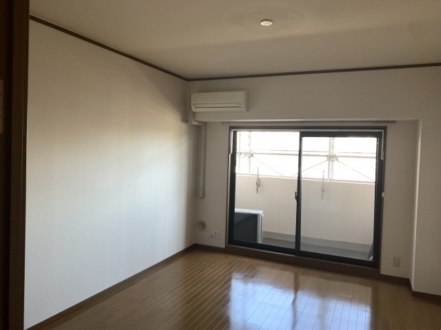 居室・リビング　別号室の写真