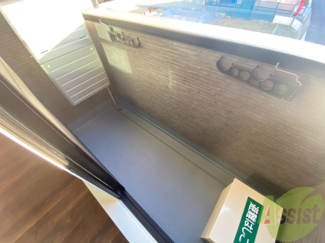 バルコニー　お天気のいい日はバルコニーで洗濯物も干せますよ。