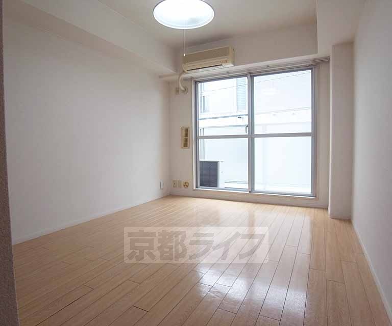 居室・リビング　室内とてもきれいです