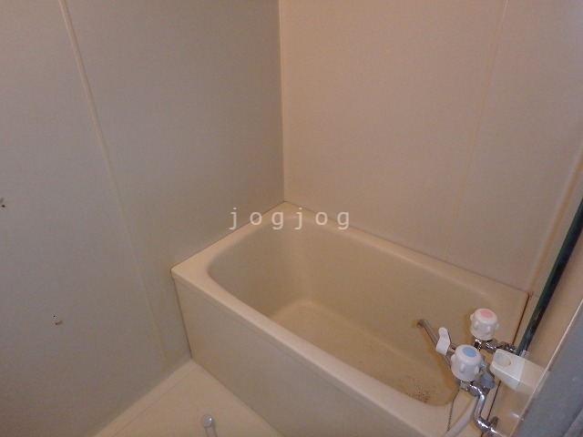 バス・シャワールーム　浴室です。