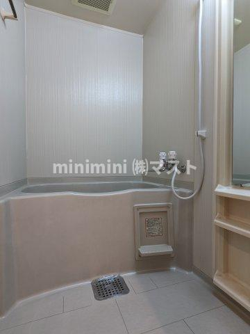 バス・シャワールーム　※同マンション別間取り参考写真です