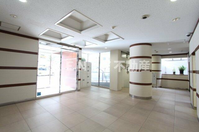 エントランス　建物の内部です