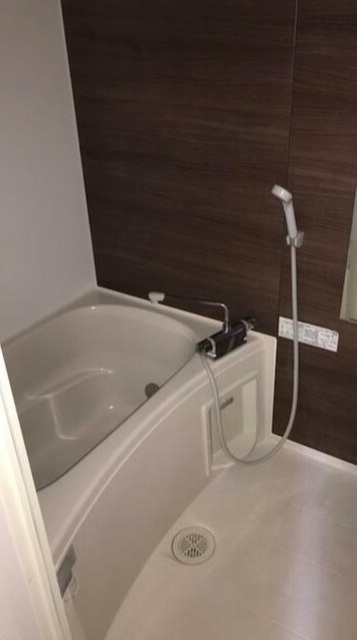 バス・シャワールーム　バスルーム