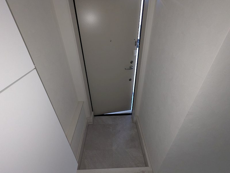 玄関　同間取り1階写真参考