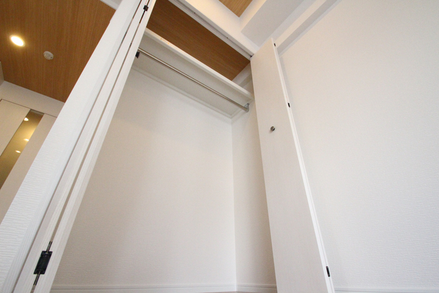 収納　※同じ間取の別室の参考写真です。