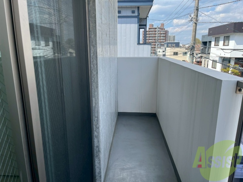 バルコニー　バルコニーが付いていますので一息ついてみてはいかがですか。