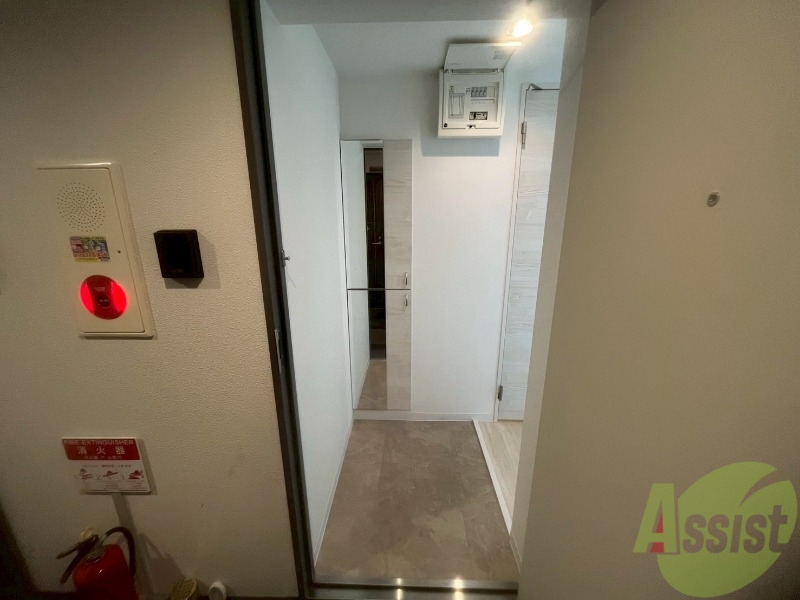 玄関　玄関の様子です。明るい印象ですね。気分もあがりそう。