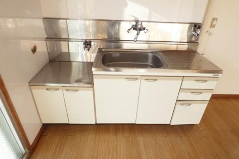 キッチン　※掲載写真は、同タイプの別部屋写真です。