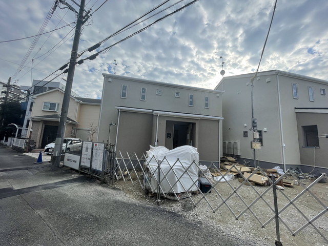 建物外観　建設中