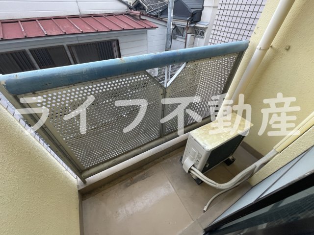 バルコニー　お洗濯にも便利なバルコニー付き