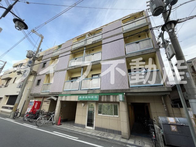 建物外観　外観は落ち着いています