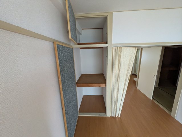 収納　万長ビル