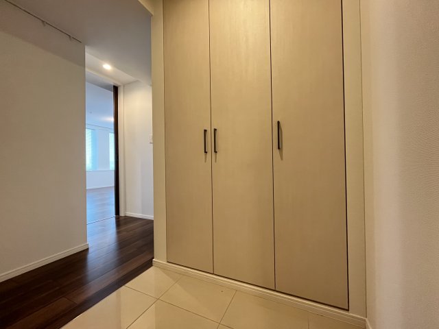 玄関　☆段差なしで靴を履き替えやすい玄関☆
