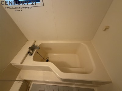 バス・シャワールーム　ウォシュレット付きのトイレです♪