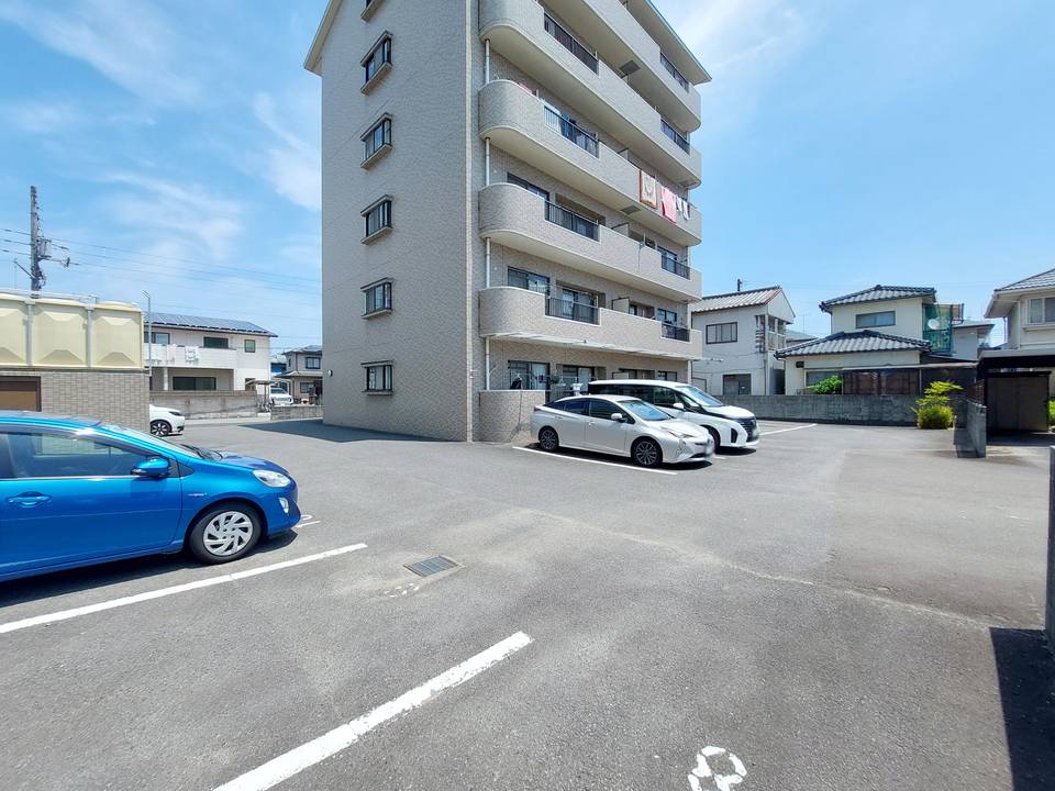 駐車場　駐車場