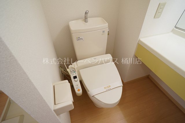 トイレ　レーベンハウス桶川店へ　048-787-5511