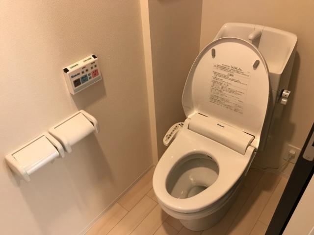 トイレ　シャワー付トイレ