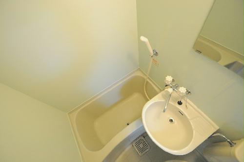 バス・シャワールーム　設備・使用は号室により異なる為、現況を優先致します。