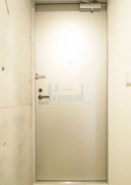 玄関　広々とした玄関部分