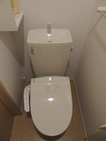 トイレ　落ち着いたトイレです