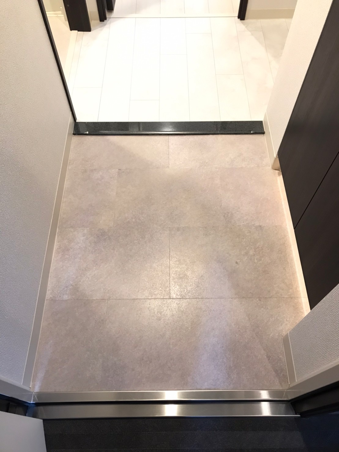 玄関　※同建築物別部屋(同仕様)