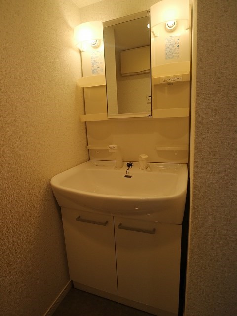 洗面設備　別部屋参考写真。