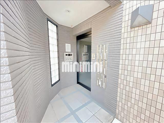エントランス　＊同タイプの部屋の写真です