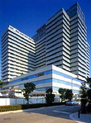 病院　国立病院機構 大阪医療センター（病院）まで697m