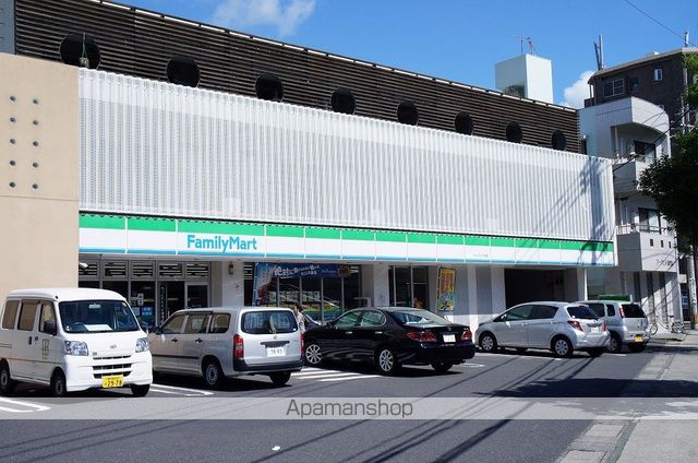 コンビニ　ファミリーマートにしだ三丁目店（コンビニ）まで79m