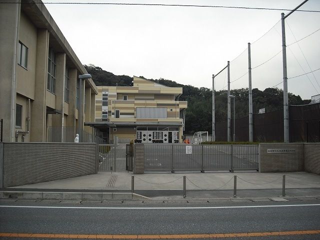 中学校　木更津市立第三中学校（中学校）まで1500m