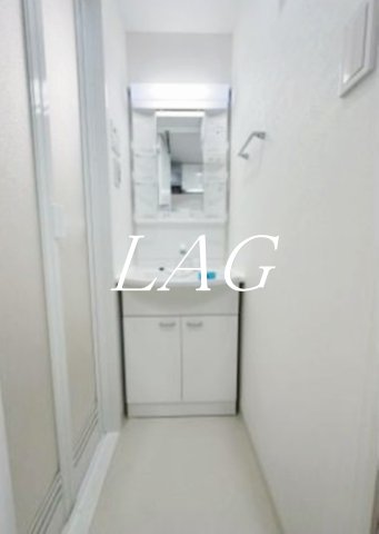 洗面設備　独立洗面台です。