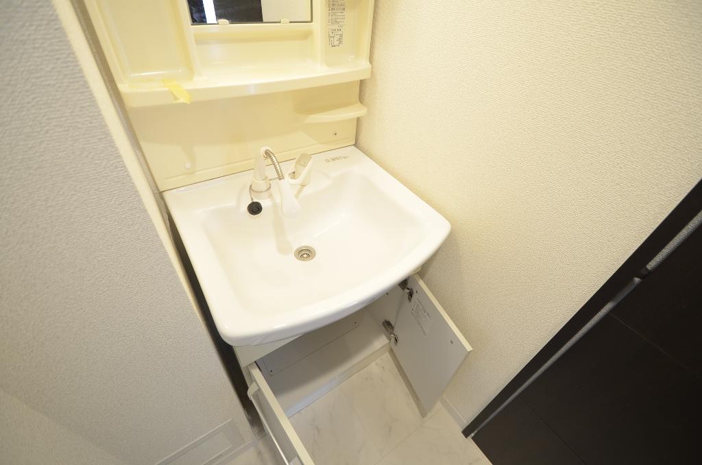 洗面設備　洗髪洗面化粧台
