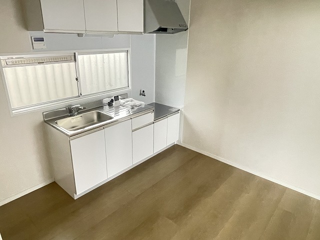 キッチン　キッチン新品　給湯シングルレバー　２口コンロ設置可
