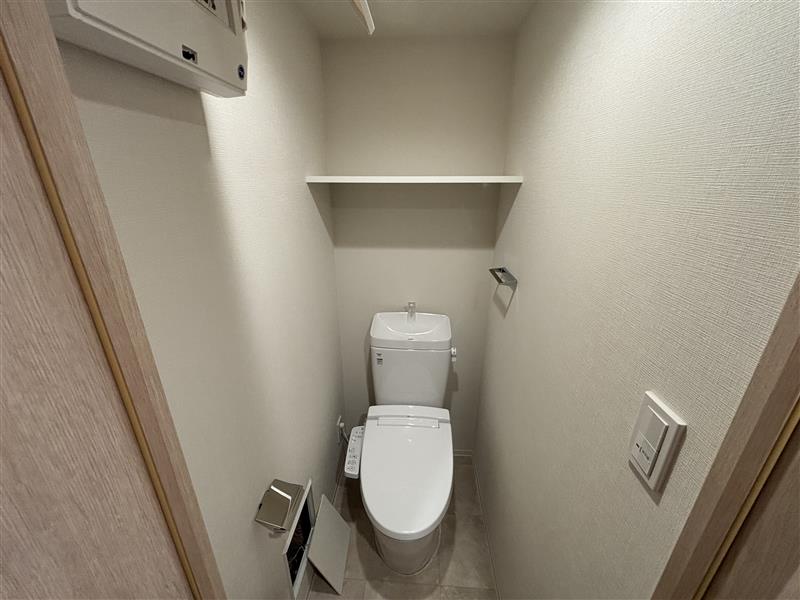 トイレ　別部屋の参考写真となります